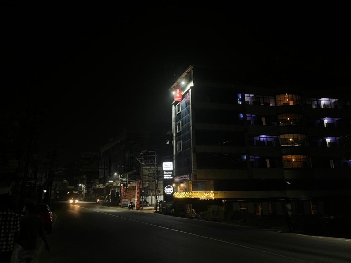 Tower 21 Regency Hotel Kochi Zewnętrze zdjęcie